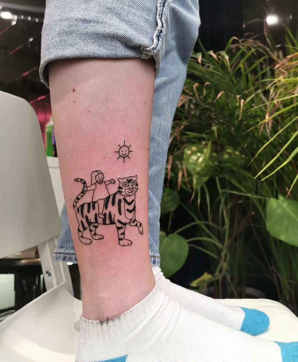 37 Extraordinary Female Calf Tattoos To Make You Jump Up With Joy calf tattoos,female tattoo,tattoo for women,tattoo trends,esthetic tattoo,ordinary tattoo